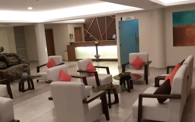 Отель PrideInn Plaza Nairobi Airport