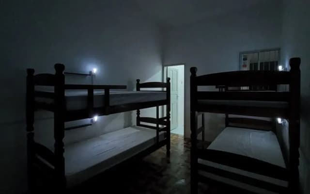 Yolo Hostel