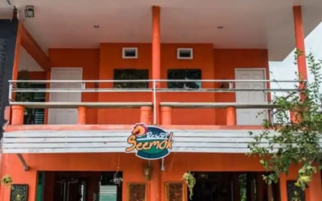 Seemok Resort