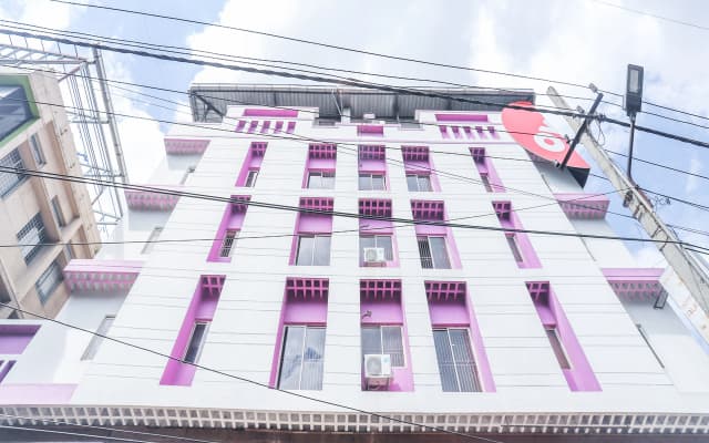 Aura Inn