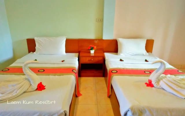 Laem Kum Beach Resort & Seafood