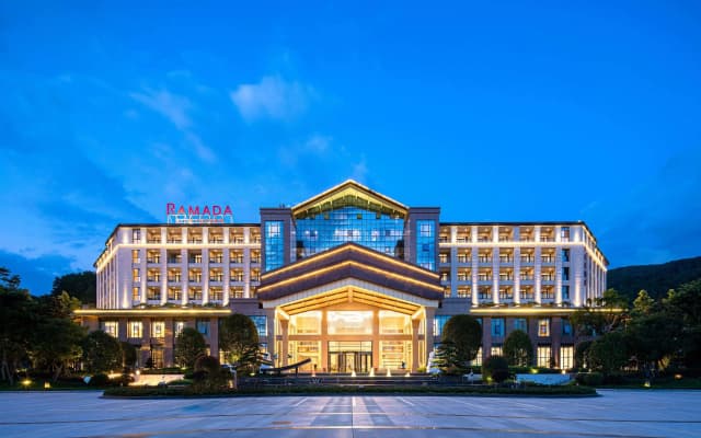 Ramada by Wyndham Guangyuan Zengjiashan Resort