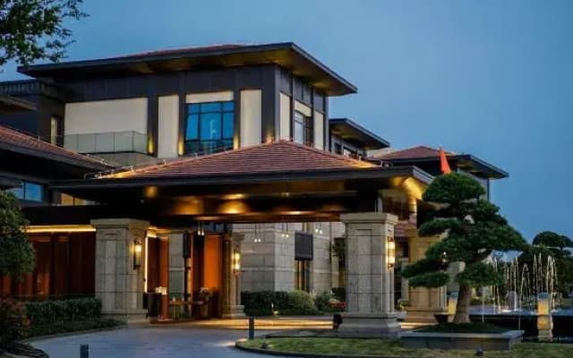 North Arcus Hotel