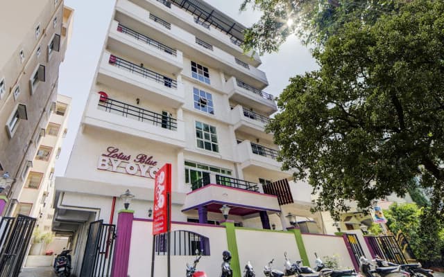 Super Hotel O JNTU college Near LULU mall, KPHB Colony.