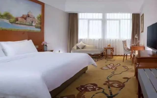 Vienna 3 Best Hotel (Shimen Baofeng)