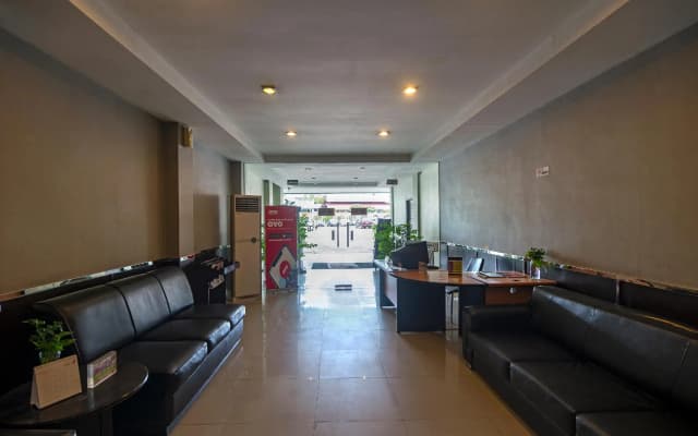 Capital O 988 Hotel Kapuas Dharma 2