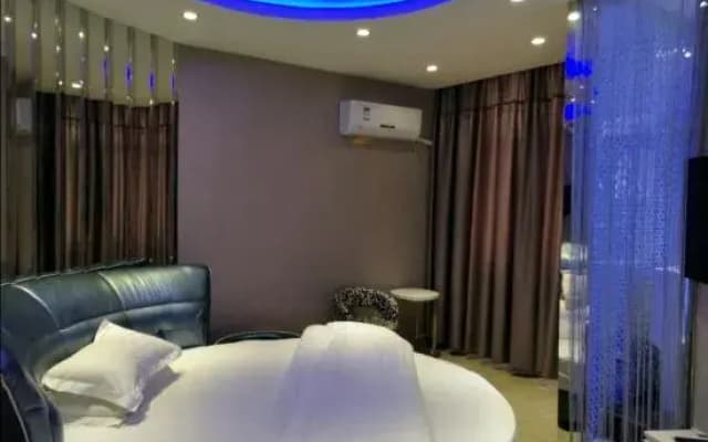 Qimen Xianju Building Hotel