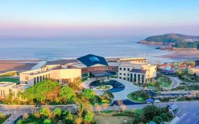 ZhouLv Nanyuan Maritime Silk Road Hotel · Haitian platform Wentang courtyard