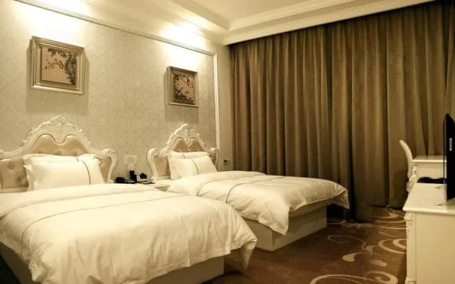 Castell Hotel, Qidong