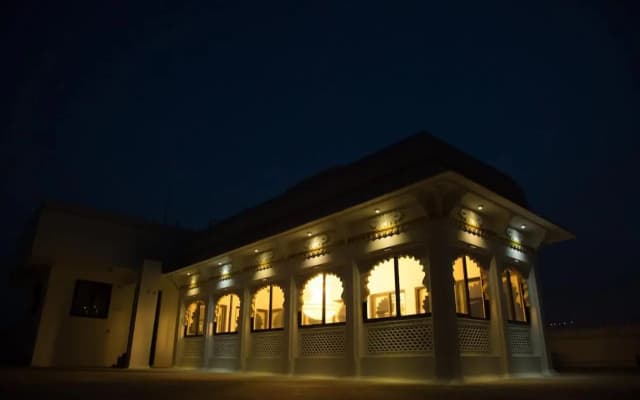 Hotel Nahargarh Palace