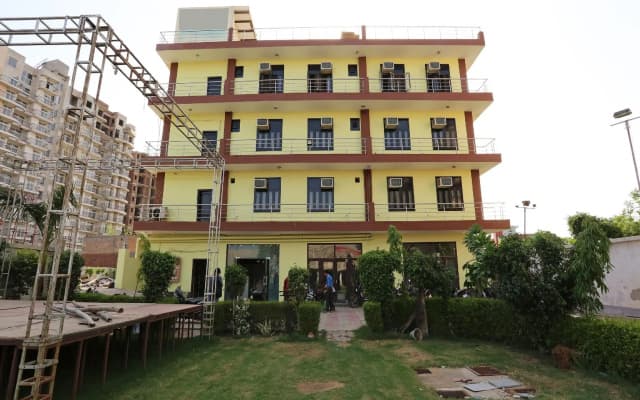 OYO 7812 Shree Radha Resort