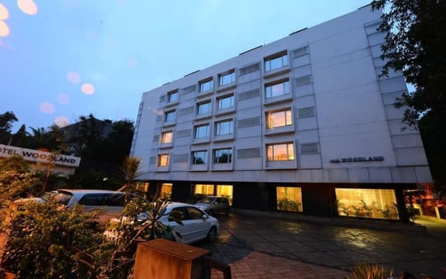 Hotel Woodland