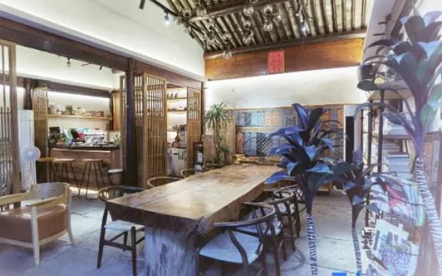 Runqi Hotel