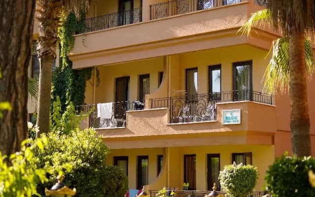 Aleria Belport Beach Hotel