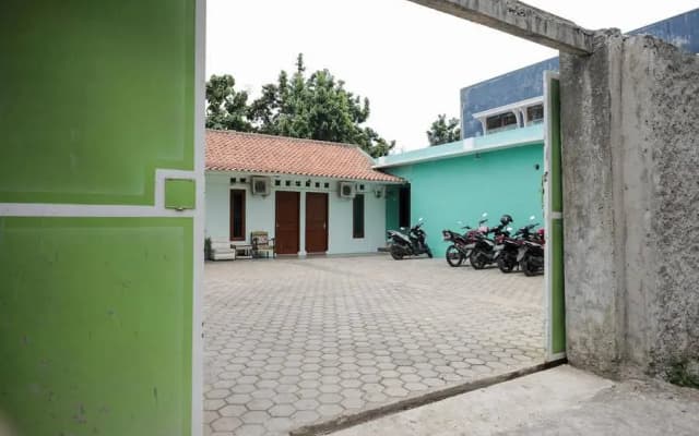 RedDoorz near Universitas Saburai Lampung
