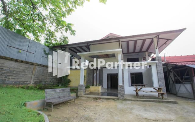 Hatta Guest House Syariah near Hayam Wuruk Jelutung