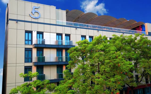 LN Hotel Five