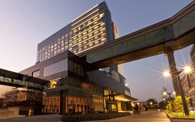 Sheraton Grand Bangalore Hotel at Brigade Gateway