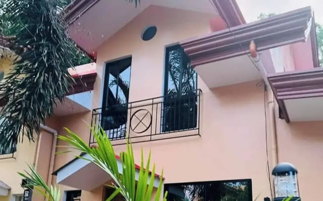 3 Bedrooms 2 Storey House!