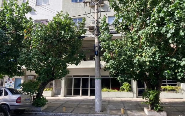 Joneson aluga QUITINETE próximo a Praia do Forte até 4 pessoas