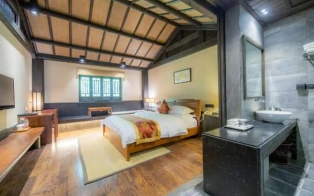 Guzhai Inn