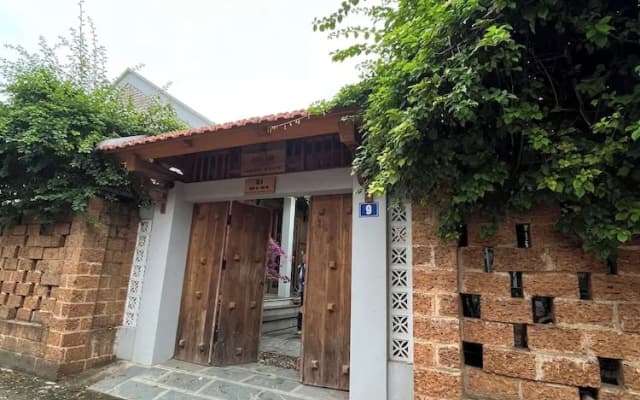 Duong Lam Village
