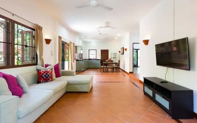 Blissful Jacuzzi Living at Villa Nikkie2
