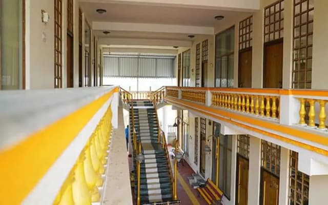 FabHotel Prime Indeedcare