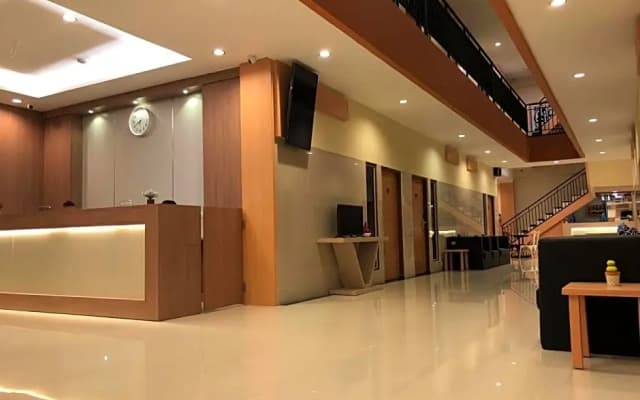Lcr Hotel