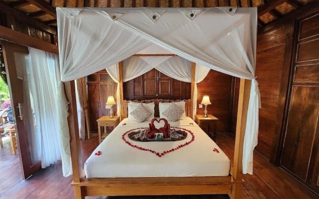 Ari Cottages