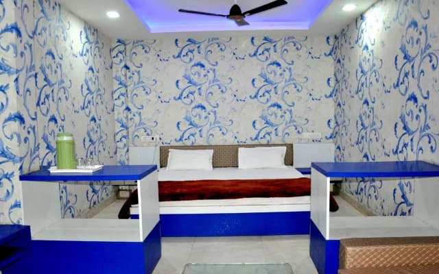 OYO 13191 Hotel Atlas Palace