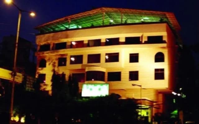 The Central Court Hotel