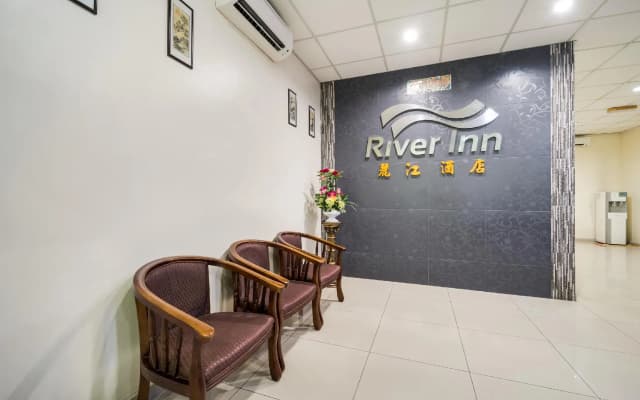 OYO 301 River Inn Hotel