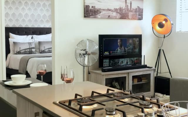 Mikey's place with Fibre Uncapped WiFi