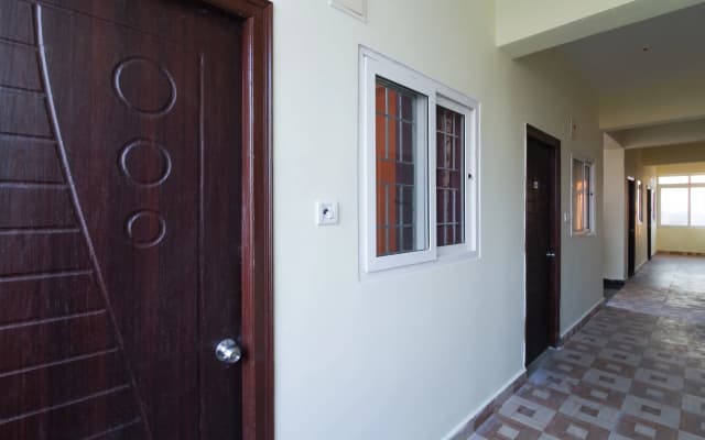 Hotel O S V Residency