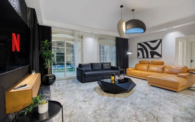 Host Prime Paradise Villa At Rehab City