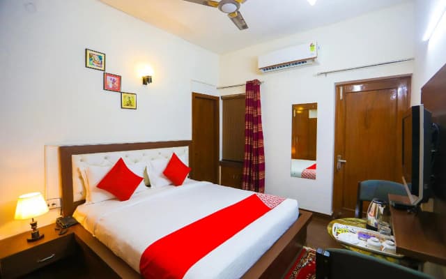 OYO 62702 Golden Home Stay