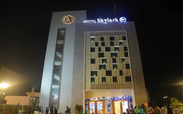 Hotel Skylark