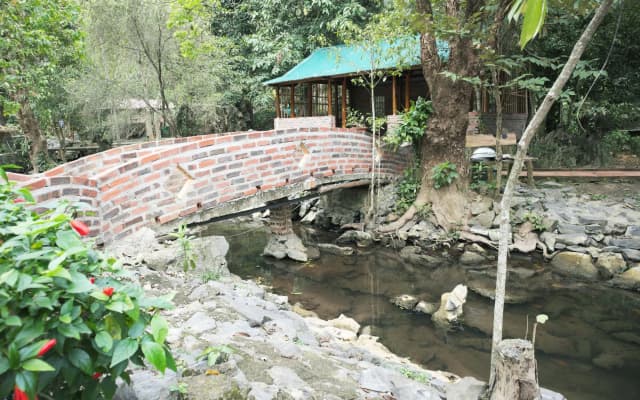Long Phuong Homestay