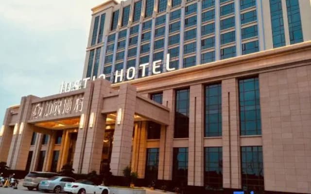 Justin Hotel