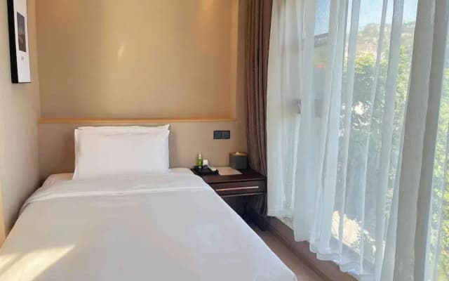 Lujiang Mega Hotel