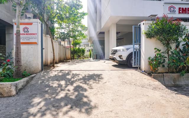 FabHotel Emersion Residency - Nr. Dnyanjyoti Savitribai Phule Udyan