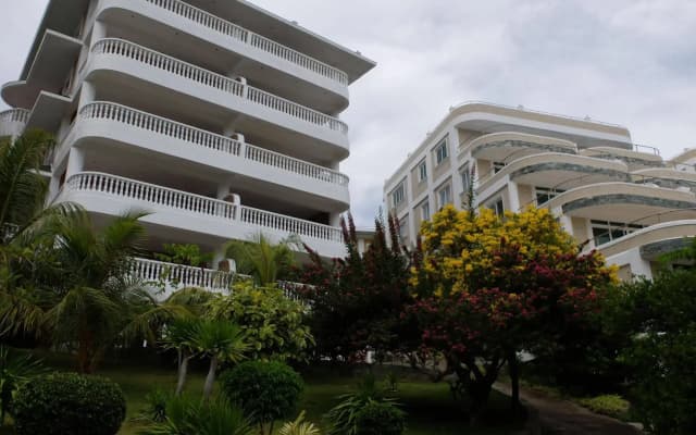 Lingganay Boracay Hotel Resort