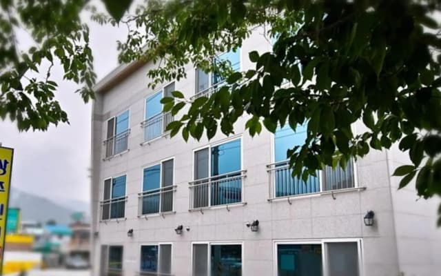 Namhae Sangju Pension