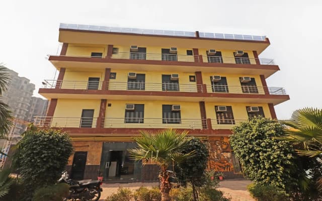 Treebo Trend Radha Palace