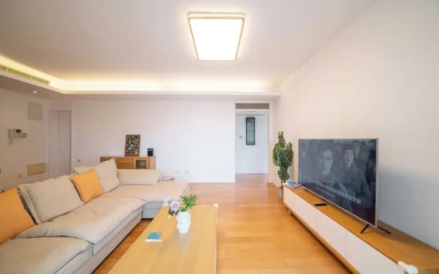 Tyms  3BR 2BA Apt Near Metro