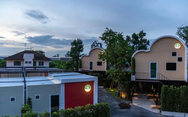 NY Resort Nonthaburi