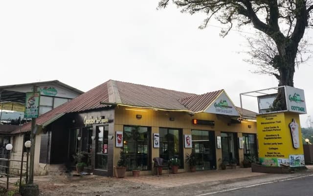 OYO 14516 Garden Cottage & Lawn