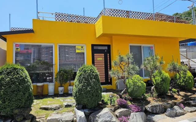 Mokpo Magiclamp Guesthouse
