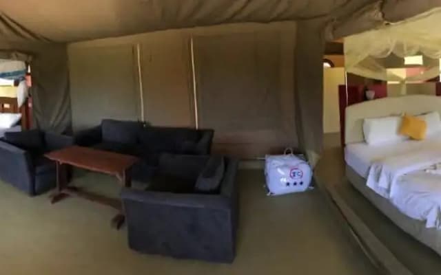 Explore Mara Camp